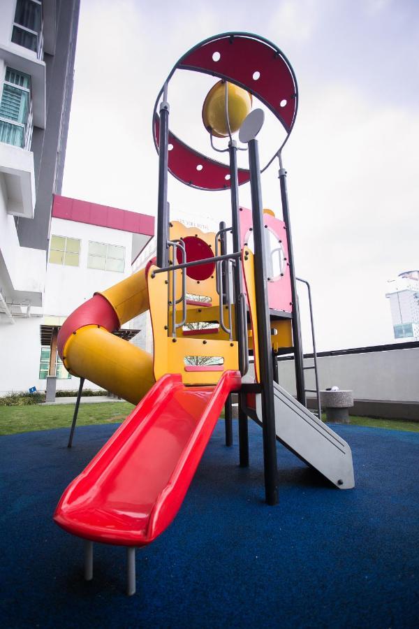 Twin Galaxy Residences By The One Johor Bahru Bagian luar foto